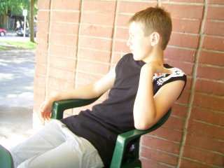 ◄▬  ArtUR  ▬►