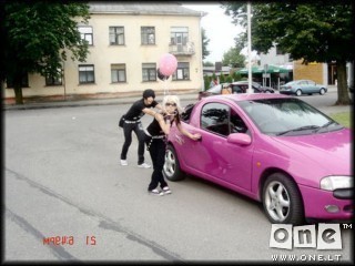 laurute  need  love  <3
