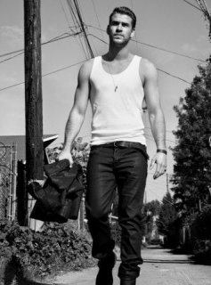 Liam.H-Love  Miley:@